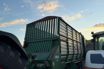 Przyczepa samozbierająca bergmann royal