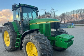 John Deere 7710